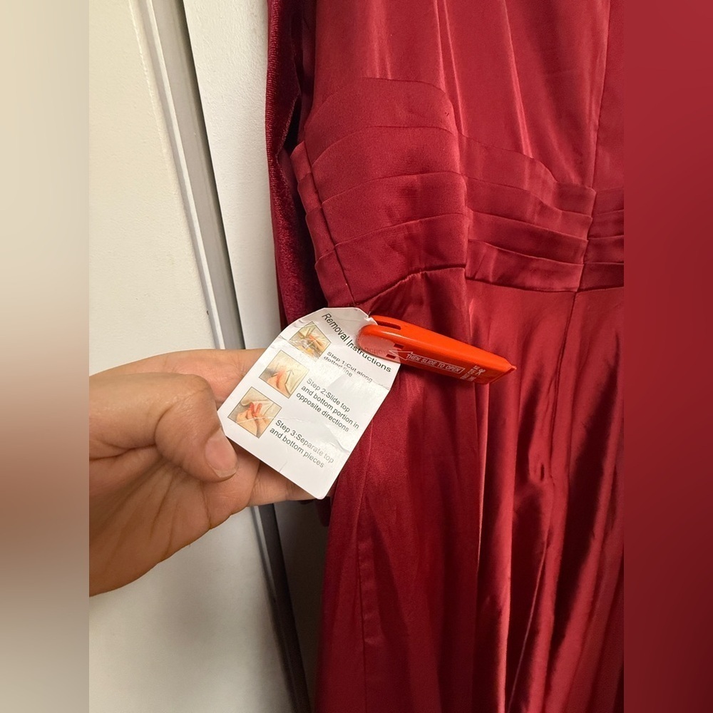 NWT | Mac Duggal Burgandy Elegant Red A-line Bell Sleeve V-neck Dress Size 18W - Picture 12 of 14